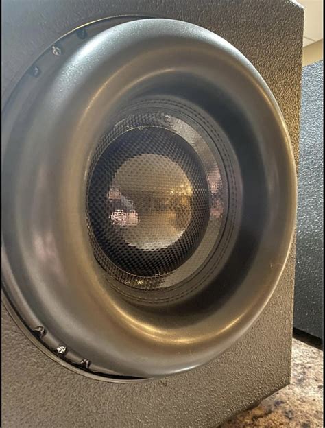 Stereo integrity - SQL Series is a line of subwoofers designed for sound quality and performance. They feature a 2.75" voice coil, dual Nomex spiders, and a solid aluminum faraday ring. 